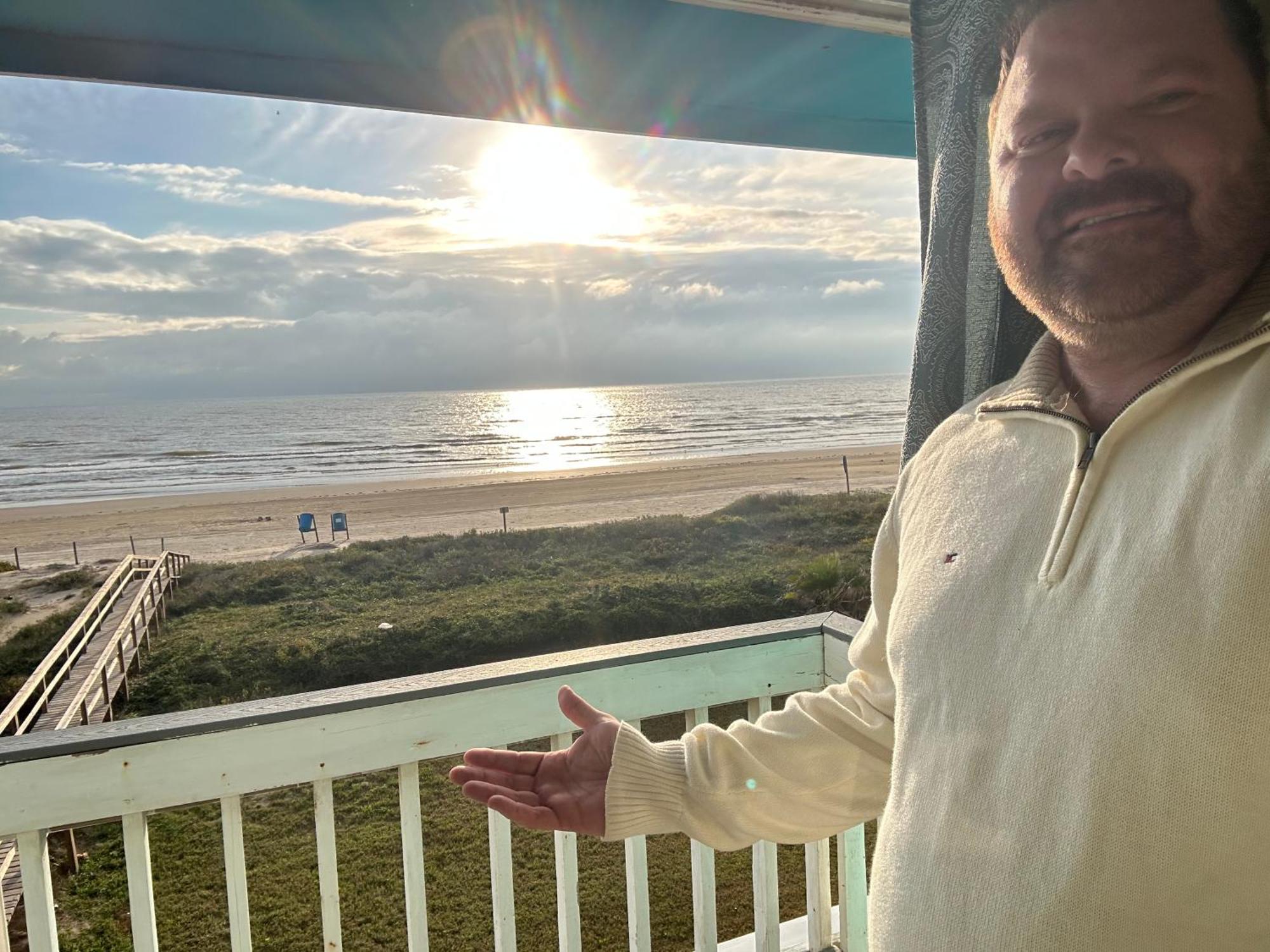 Beachfront Retreat! 3 Steps To Walkover! Surfside Beach Eksteriør bilde